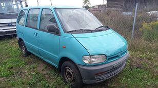 минивэн NISSAN Serena 2.3 d LX