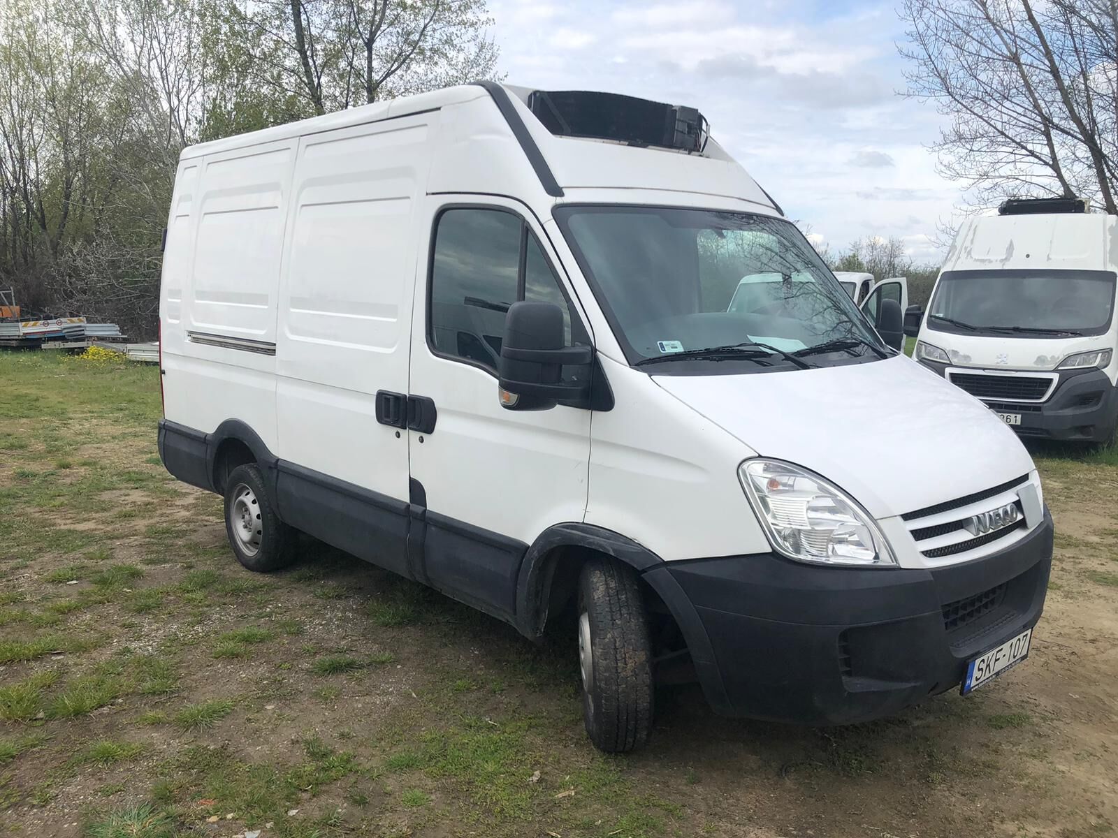 микроавтобус рефрижератор IVECO Daily 29 L 10 - Carrier Viento 200 frigo