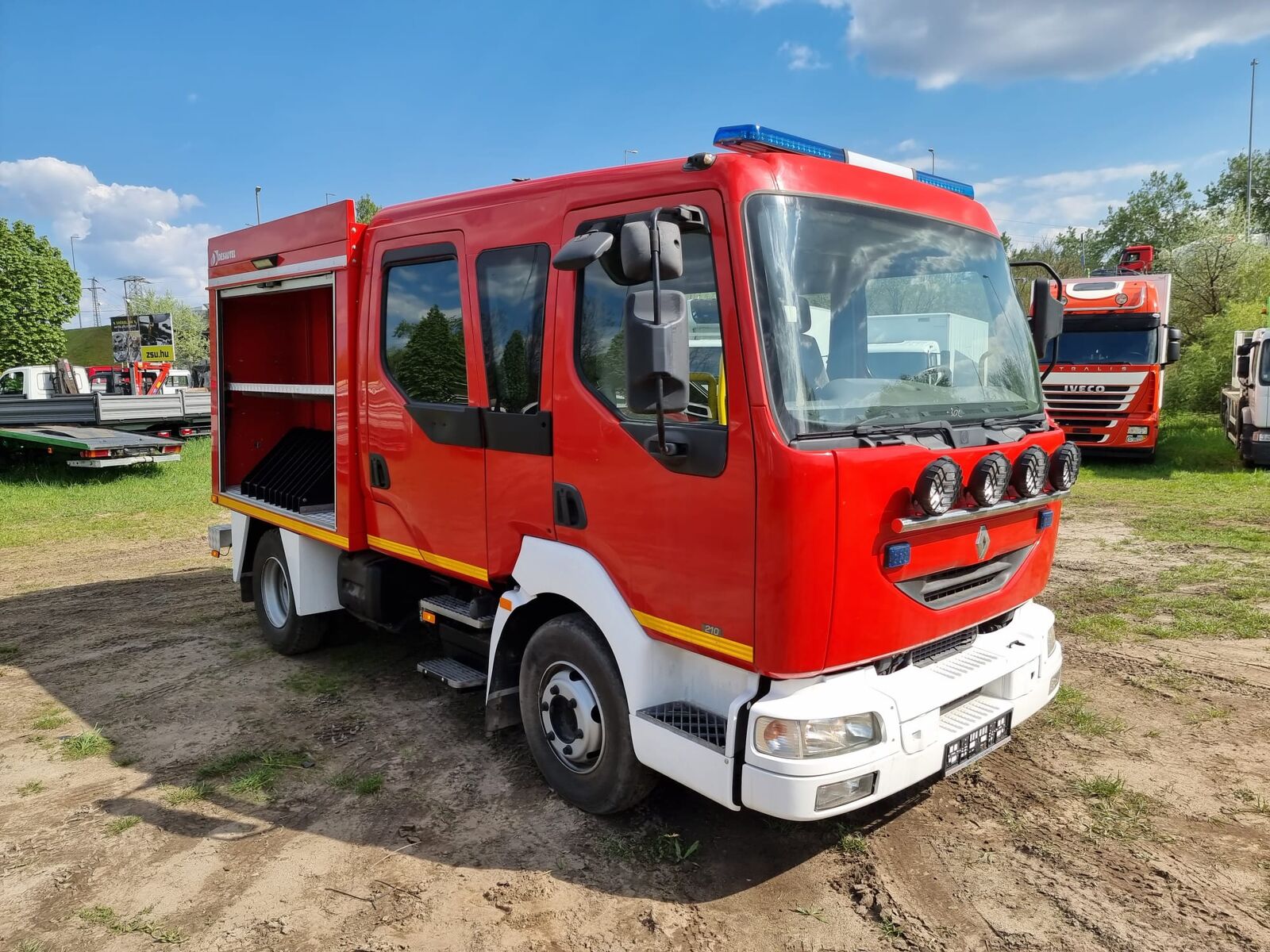 пожарная машина Renault Midlum 210 dci Fire Truck - 2000l water + 170l foam