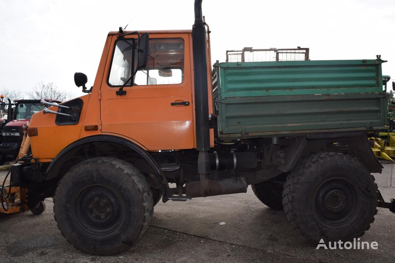 Купить универсальную коммунальную машину Mercedes-Benz Unimog U1200  Германия Oyten, DJ32589